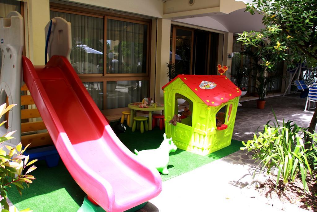 Hotel Astrid Τσέρβια Εξωτερικό φωτογραφία