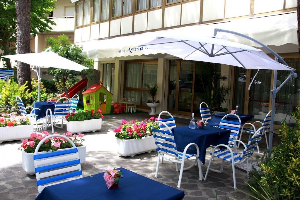 Hotel Astrid Τσέρβια Εξωτερικό φωτογραφία