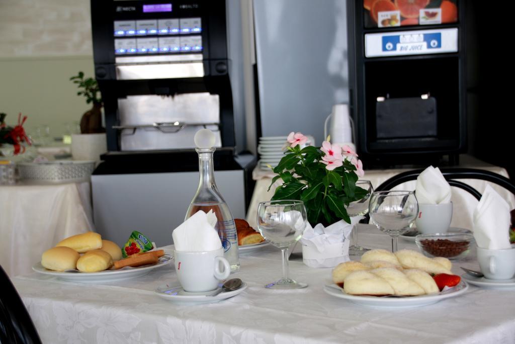 Hotel Astrid Τσέρβια Εξωτερικό φωτογραφία