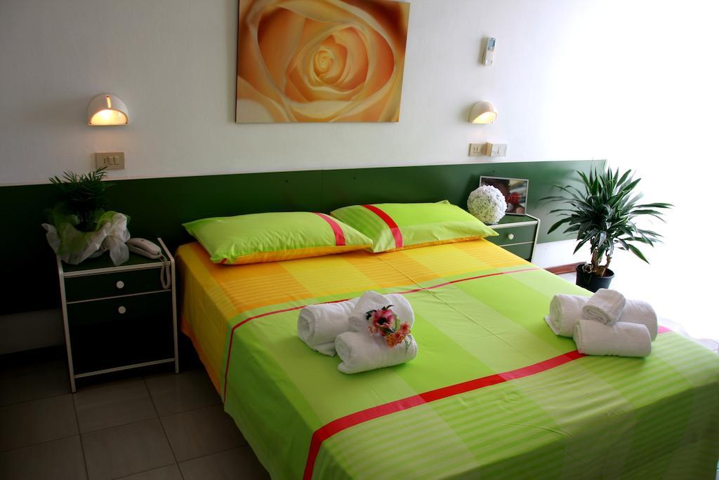 Hotel Astrid Τσέρβια Δωμάτιο φωτογραφία
