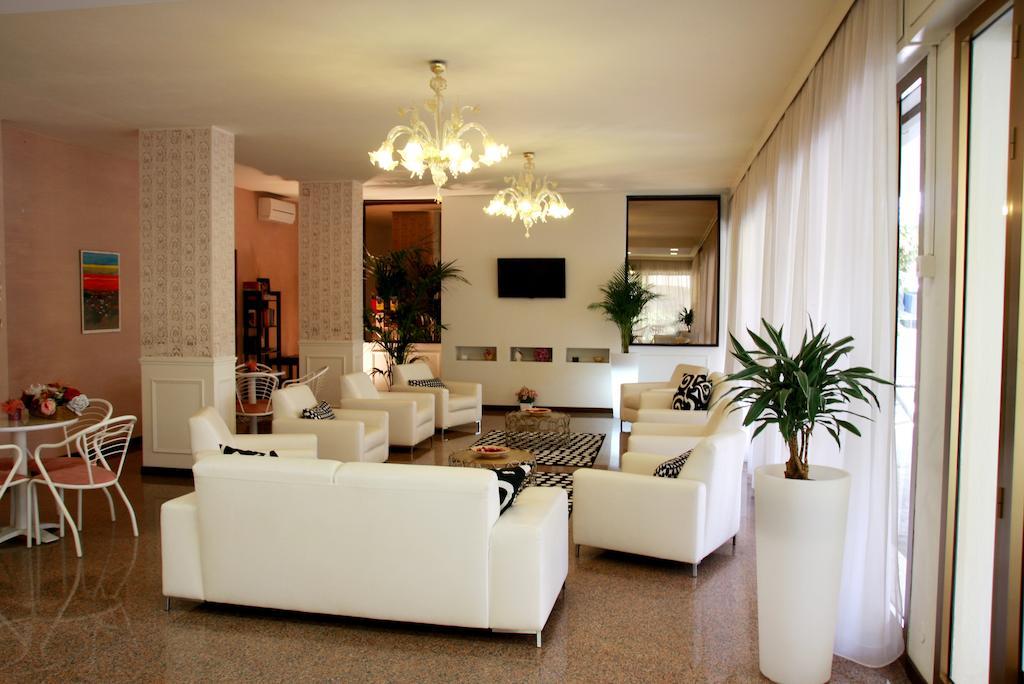 Hotel Astrid Τσέρβια Εξωτερικό φωτογραφία